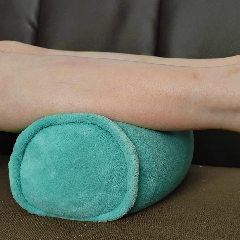 7710113Vibrating Massage Roll Pillow for Therapy Massaging Neck Back Arms Legs E