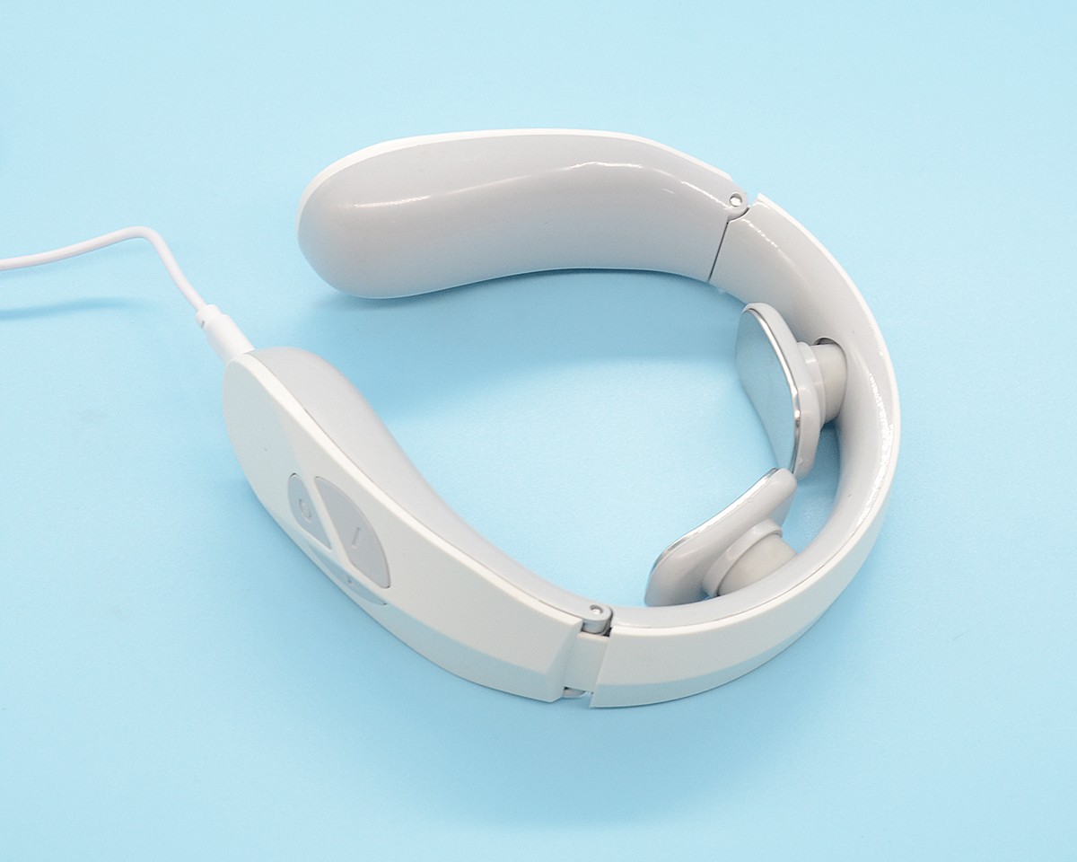 7713018  Neck Pulsating Massager